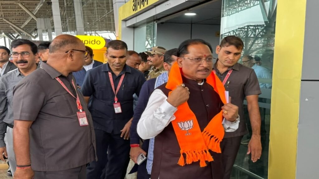 दिल्ली दौरे से लौटे CM साय, जेपी नड्डा समेत कई केंद्रीय मंत्रियों से की मुलाकात