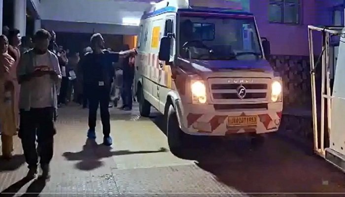 Jammu Kashmir Terror Attack: कुलगाम में आतंकियों का हमला, छत्तीसगढ़ के 2 मजदूरों की गोली मारकर हत्या