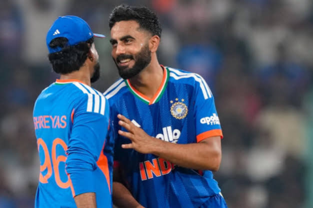 IND vs NZ: नमन धीर की विस्फोटक पारी ने बचाई टीम इंडिया की लाज, गलत बैटिंग क्रम पर उठे सवाल