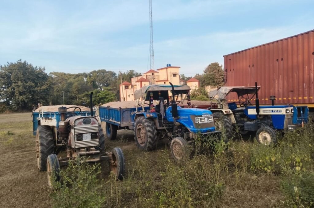Illegal Mining: बड़ा एक्शन! सारंगढ़-बिलाईगढ़ में अवैध खनिज परिवहन पर शिकंजा, 5 वाहन जब्त Illegal Mining