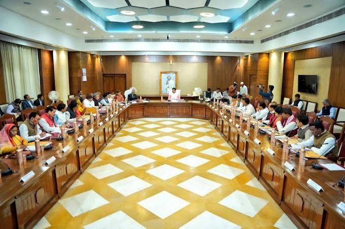 MP Cabinet Meeting: गांवों में बिजली संकट पर बड़ा फैसला संभव, सांदीपनि स्कूलों की बस सेवा पर भी नजर